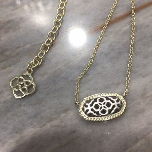 Kendra Scott necklace